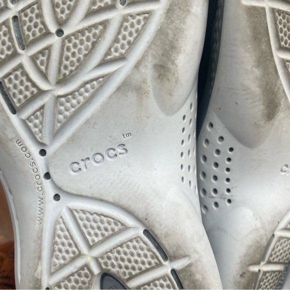 CROCS Women’s Lite Ride Black Lightweight Mesh Fabric Sneaker Shoe Size 6 - Picture 10 of 10